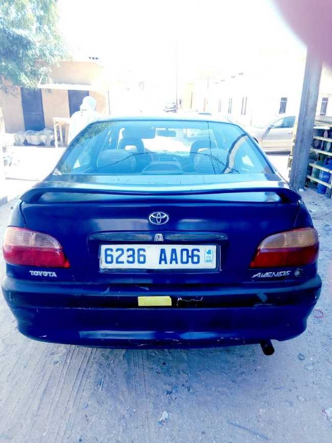 سيارة Avensis D4d 