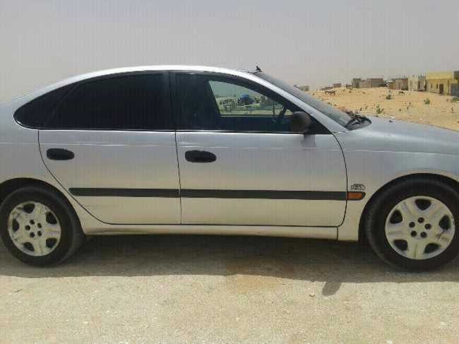 avensis 5 portes AV 7arakethe zeyne 7atte