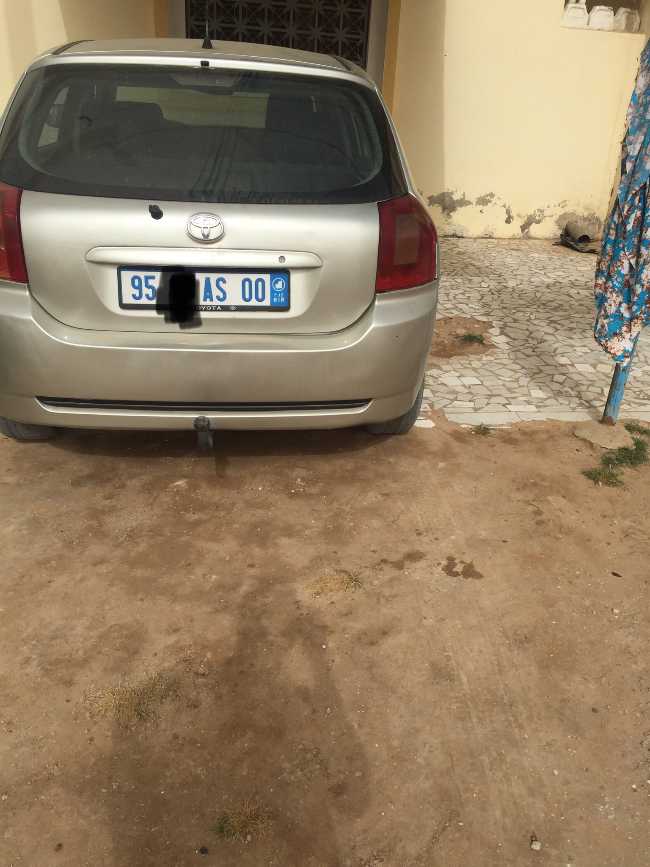 Corolla Zeyne silver coupé 