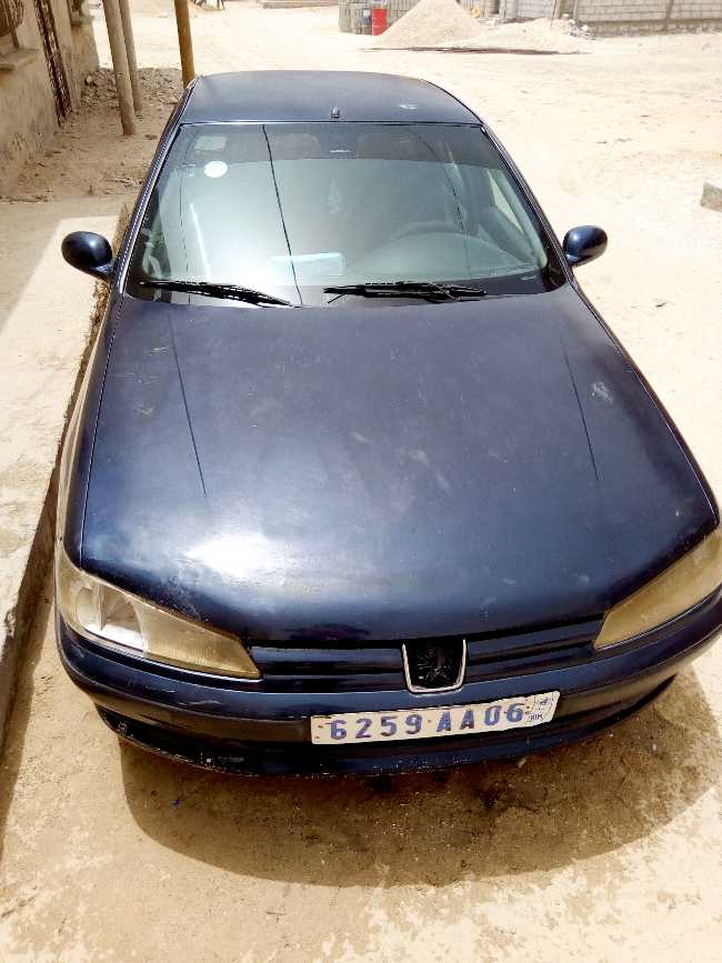 Peugeot 406 en bon état papiers complets