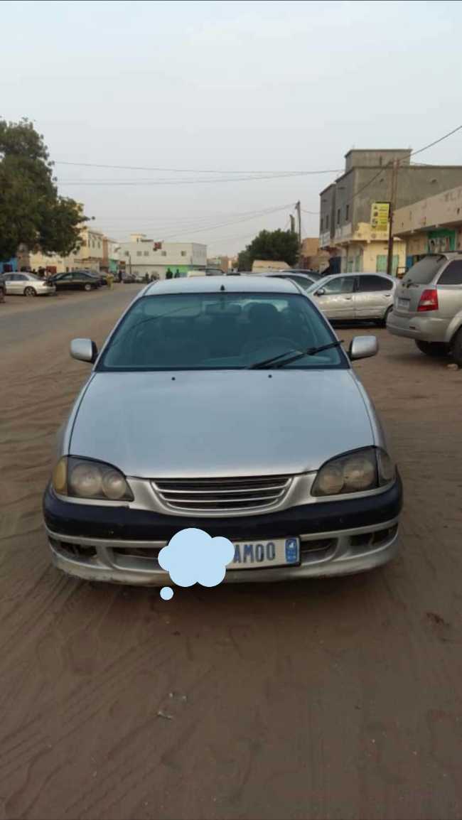 سياارة AVENSIS 2.0