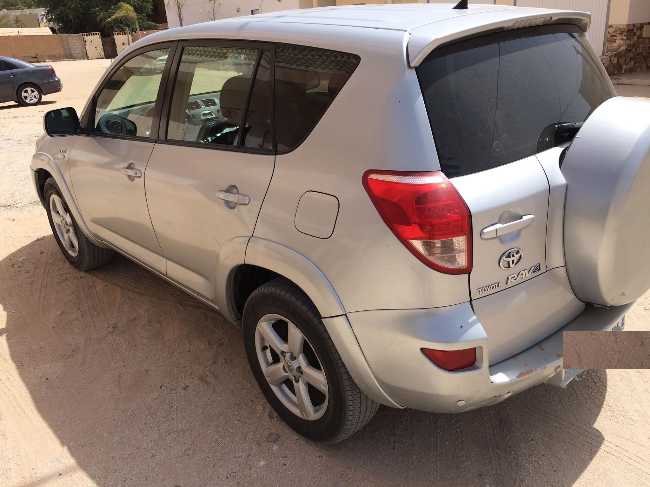 Rav 4 2006 en bon etat Voursa مبيوعه هوينه 