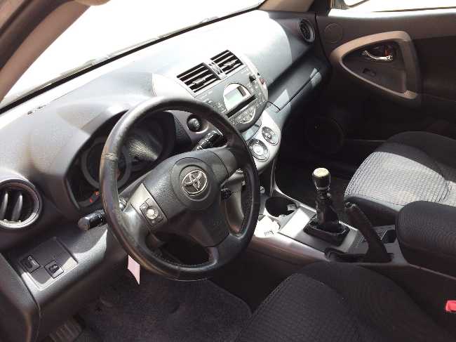 Rav 4 2006 en bon etat Voursa مبيوعه هوينه 