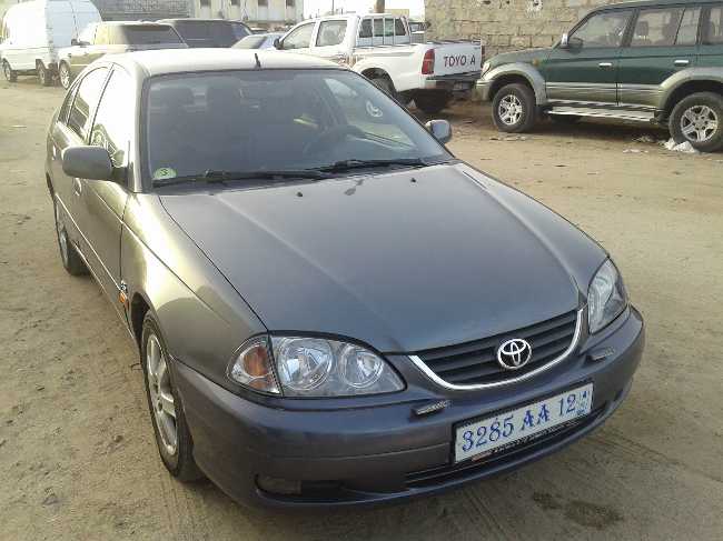 بيع avensis attika