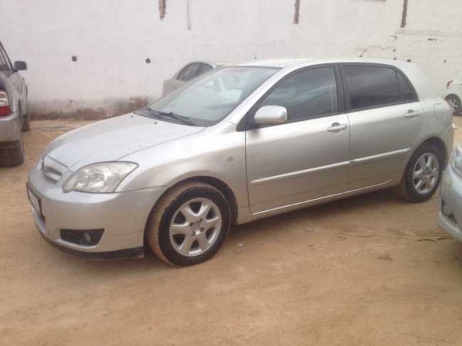 corolla d4d 4 porte boite manuel coupé