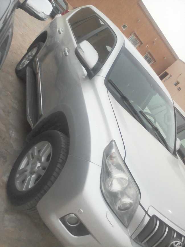 Prado tx 2010 tout neuve