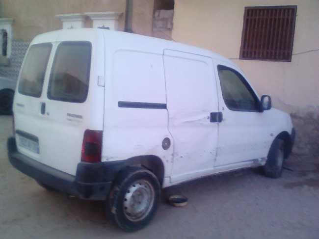 Peugeot partner fourg/ Kamgoo