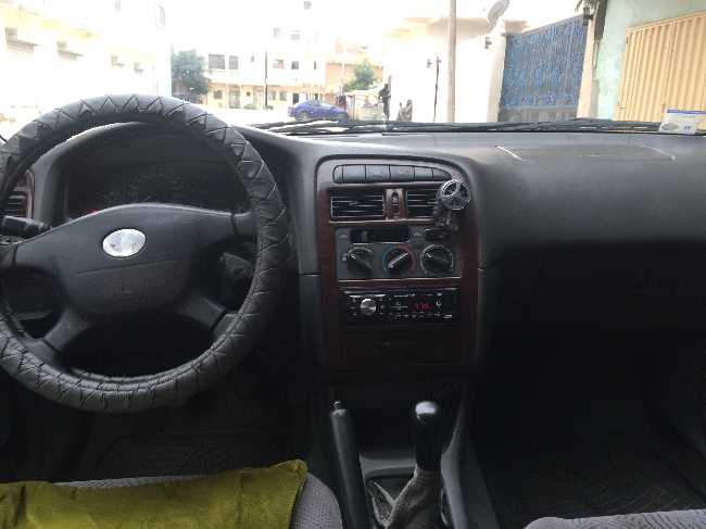 Avensis 2.0 بحالة جيدة