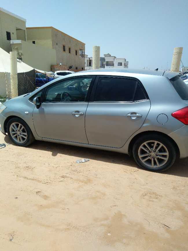 Corolla auris model2009