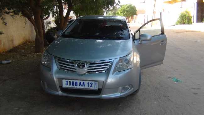 avensis 3 generation AA12 en bon etat