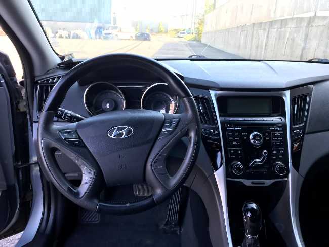 HYUNDAI SONATA 2011