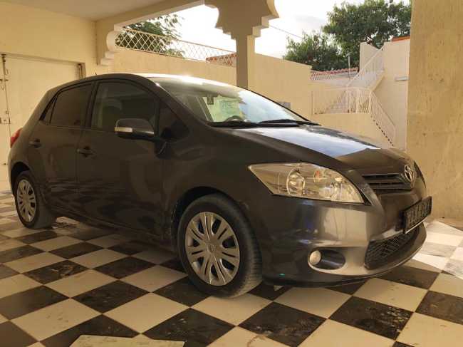 Corolla-Auris 2010