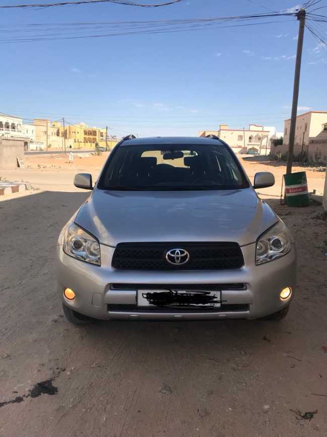 Rav4 2008 مزالت نظيفة وامديونة ديوانة شرعية 