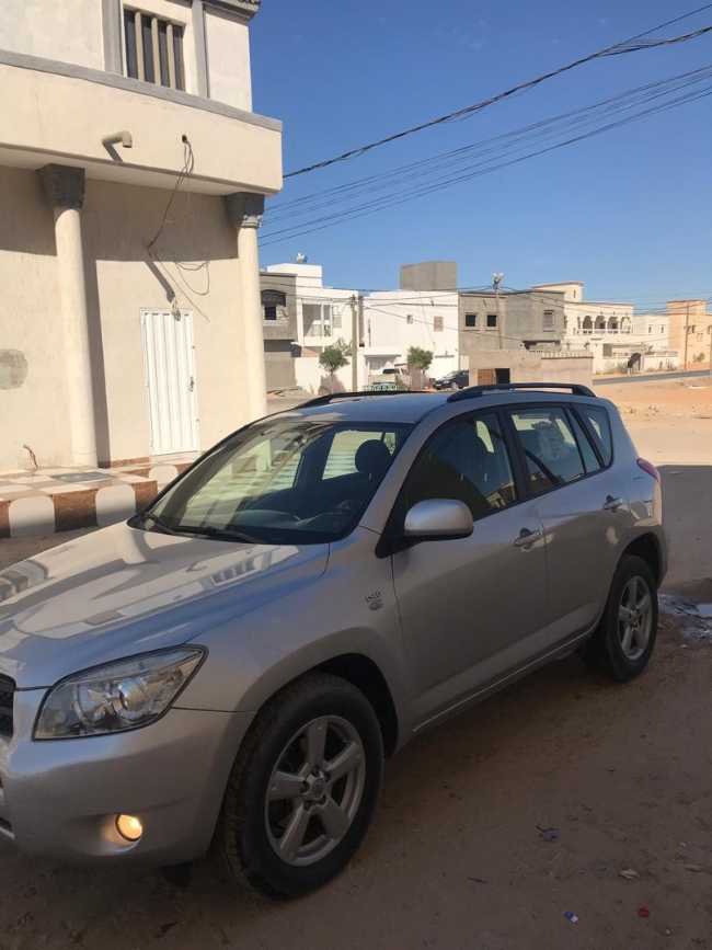 Rav4 2008 مزالت نظيفة وامديونة ديوانة شرعية 