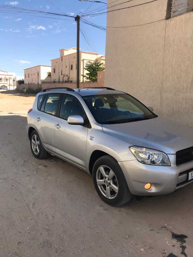 Rav4 2008 مزالت نظيفة وامديونة ديوانة شرعية 