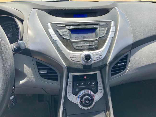  Hyundai Elantra 2013