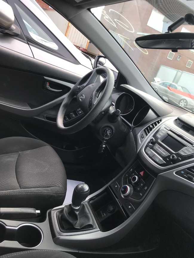 voiture à vendre Hyundai elantra modele 2016 