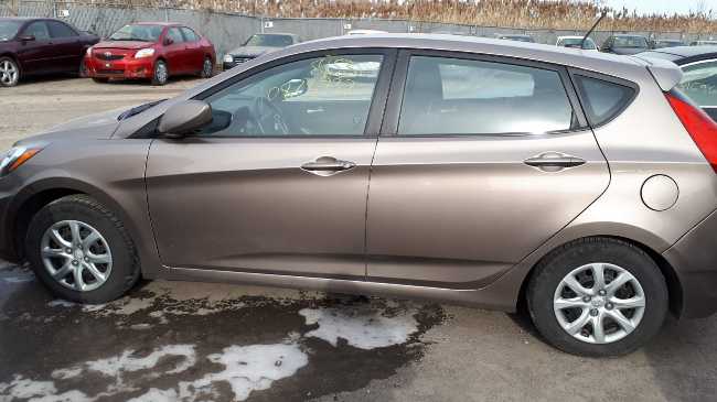 Hyundai accent 2012