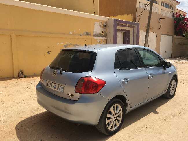 TOYOTA AURUS جديدة مزالت 