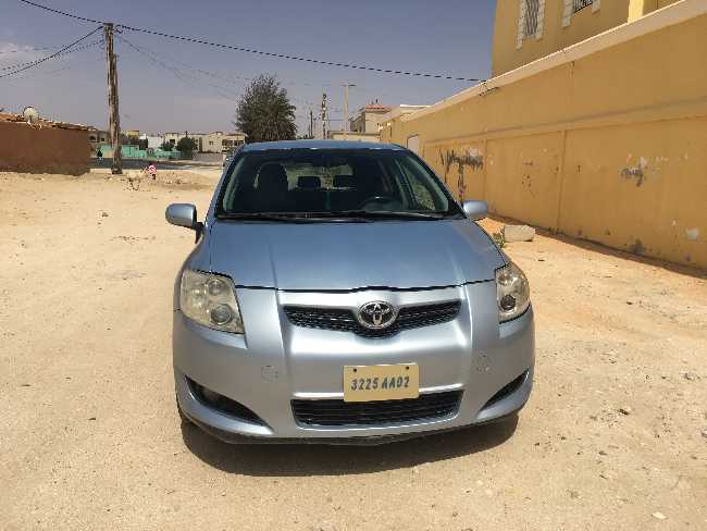 TOYOTA AURUS جديدة مزالت 