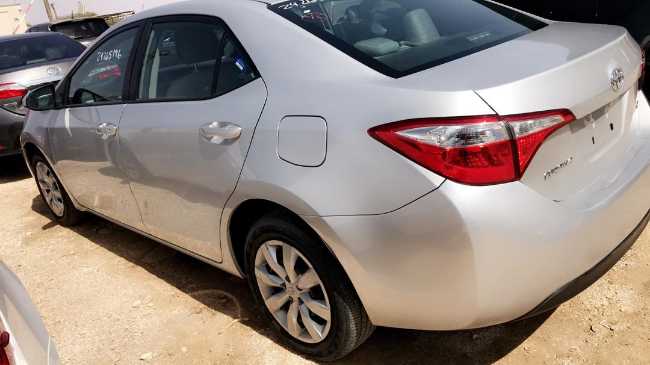 Corolla le 2015