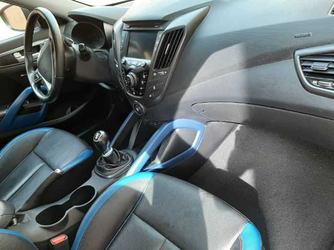 A VENDRE  HYUNDAI VELOSTER