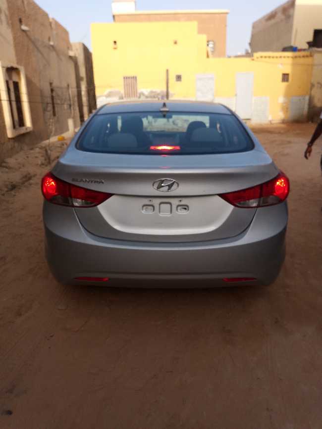 Hyundai elantra 