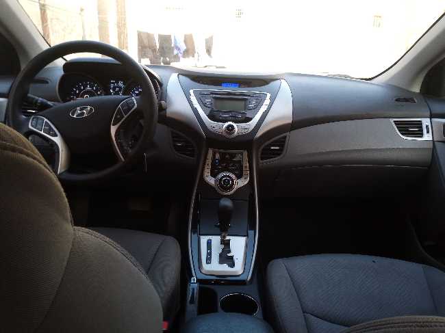 Hyundai elantra 