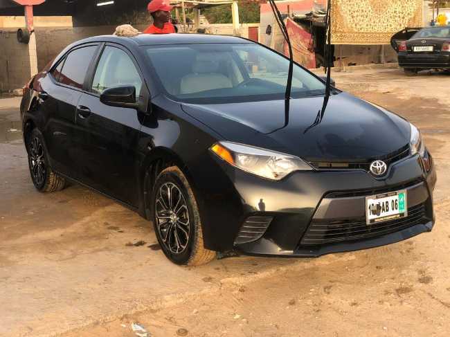 TOYOTA COROLLA 2015