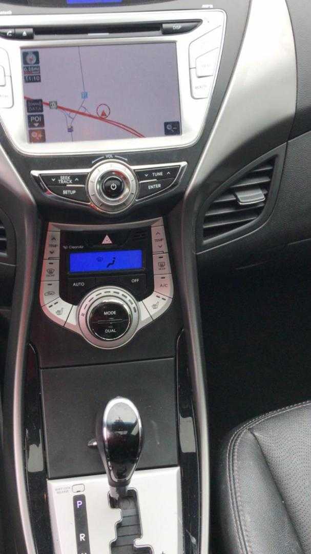 Hyundai Elantra Limited Bouton Push Start , 