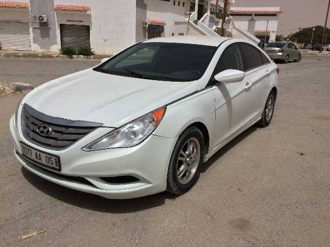 hyundai sonata en tré bon etat 20 77  AA  05