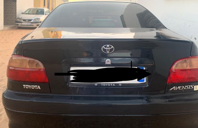 Avensis D4D  كيلماتيزير باردة مزالت زين