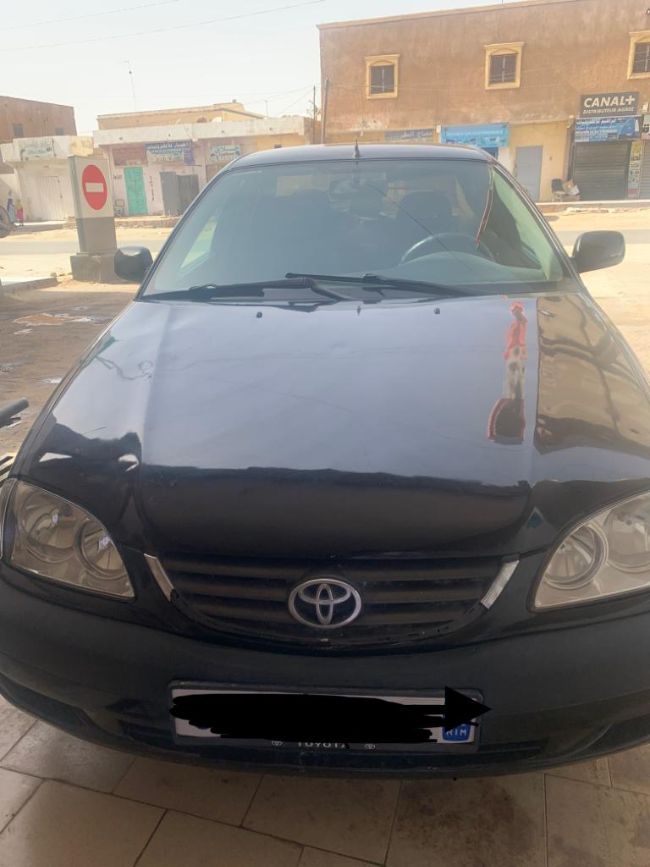 Avensis D4D  كيلماتيزير باردة مزالت زين