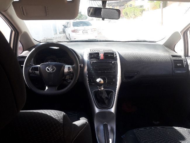 TOYOTA AURUS نظيفة 7800 AA07