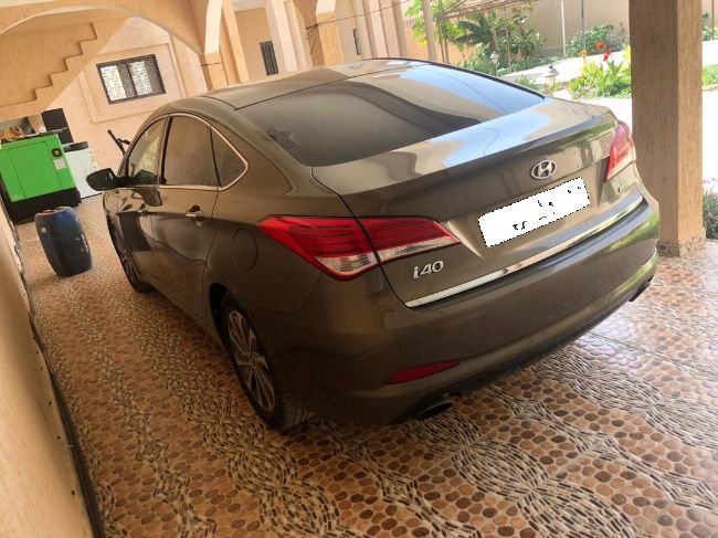 Hyundai i40 Automatique Full option Diesel Gazoil