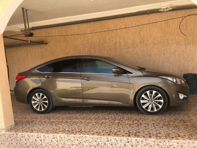 Hyundai i40 Automatique Full option Diesel Gazoil