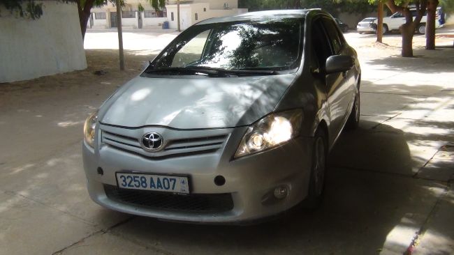 TOYOTA AURIS زينة مزالت فرصة 