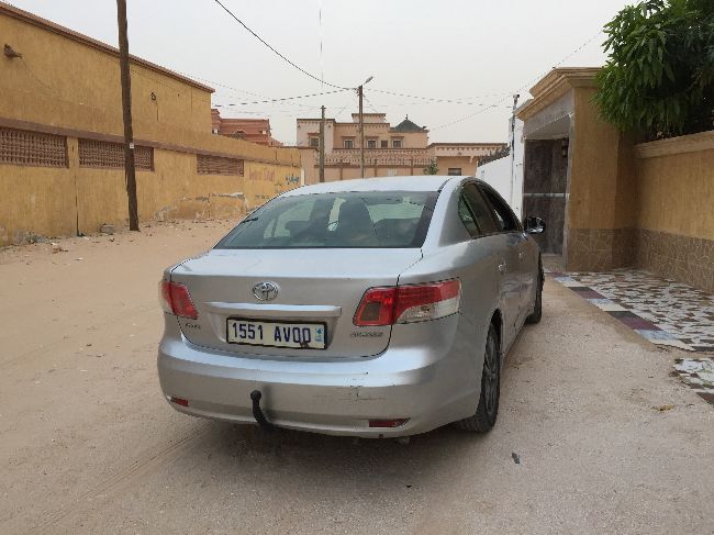 avansis d4d 2011 AV  en tré bon etat ماقط نسبقت نظيفة