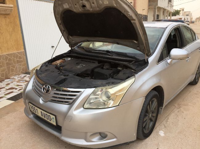 avansis d4d 2011 AV  en tré bon etat ماقط نسبقت نظيفة