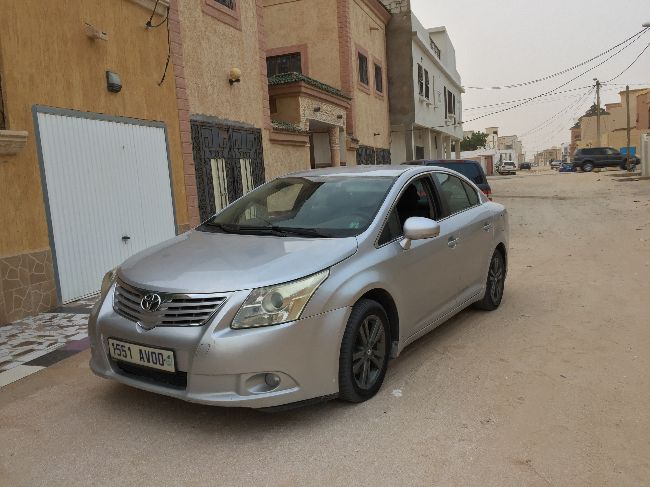 avansis d4d 2011 AV  en tré bon etat ماقط نسبقت نظيفة