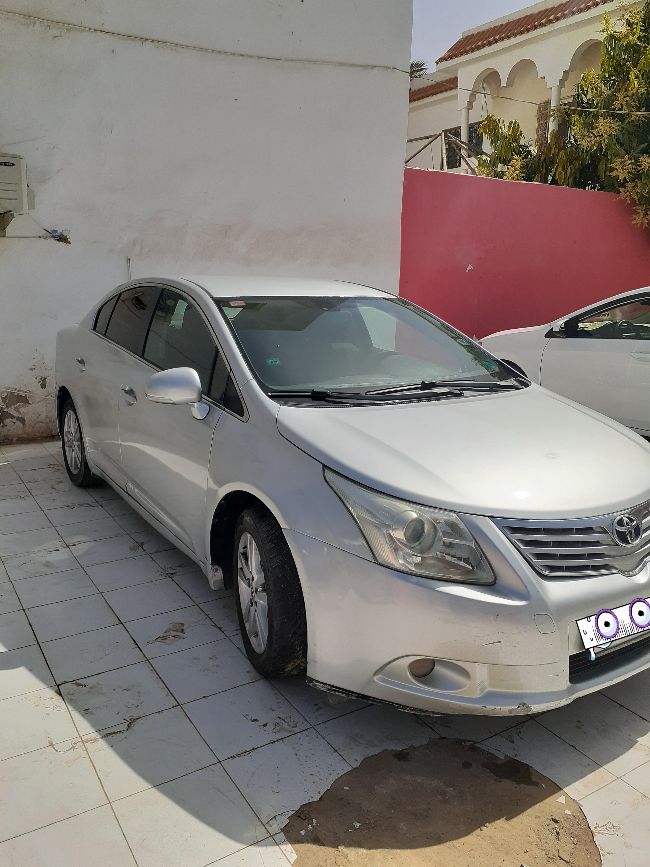 Avensis 2009 en bon état