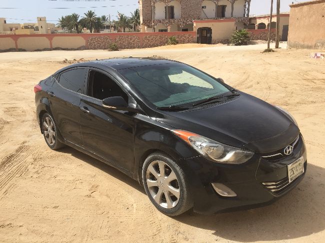 HYUNDAi ELENTRA 2014 en bon etat