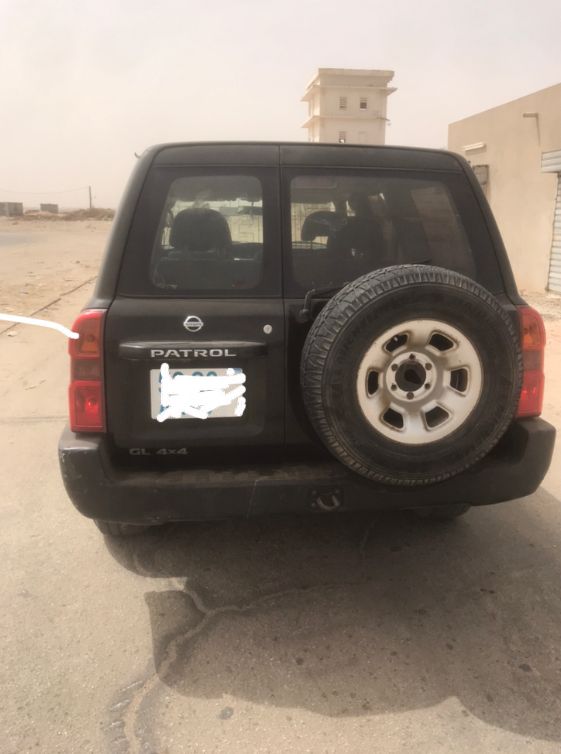 Nissan patrol 2012 نظيفة 