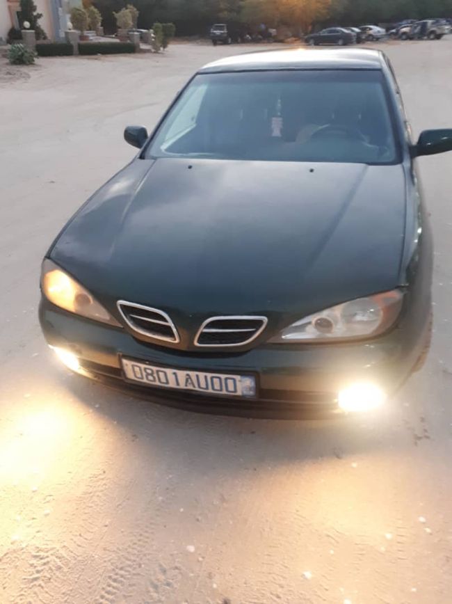 Nissan Primera P11 moteur arrivage simple en très bon 