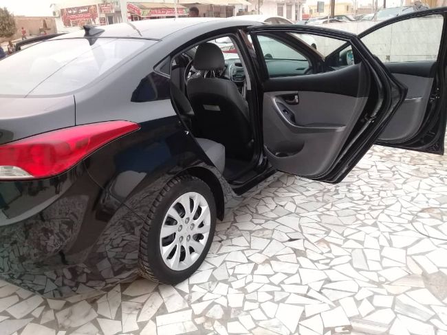 Hyundai Elantra 2013 Non immatriculé