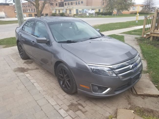 Voiture venant du CANADA Ford