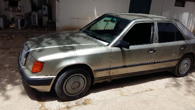 Mercedes 200 دبلوماسية غير مجمركة توغطها تامين   