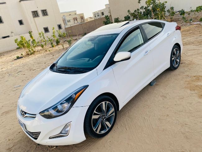 HYUNDAI ELANTRA 2015 FULL OPTION AB07