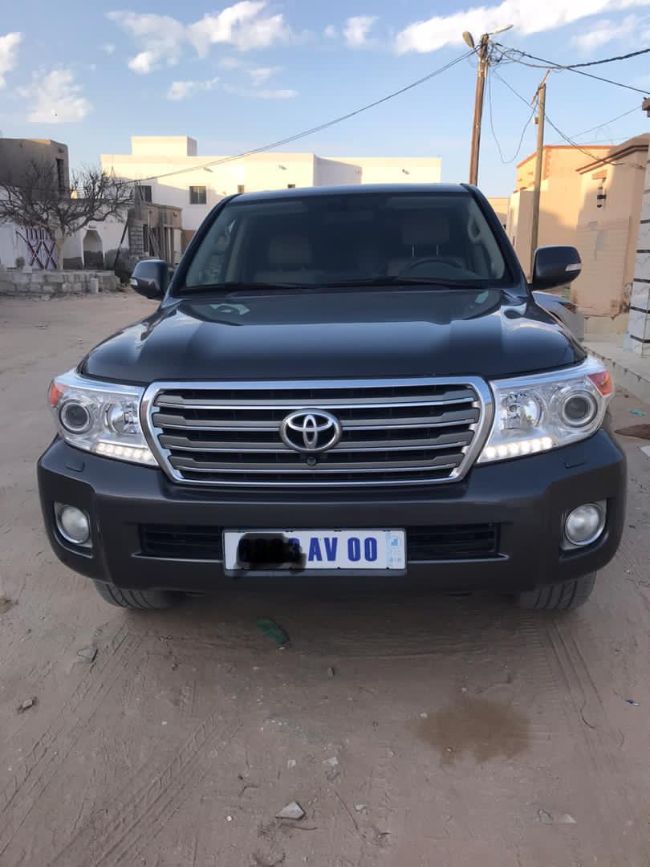 Toyota Land Cruiser V8