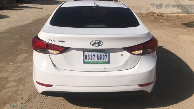 Hyundai Elantra 2015 AB 06